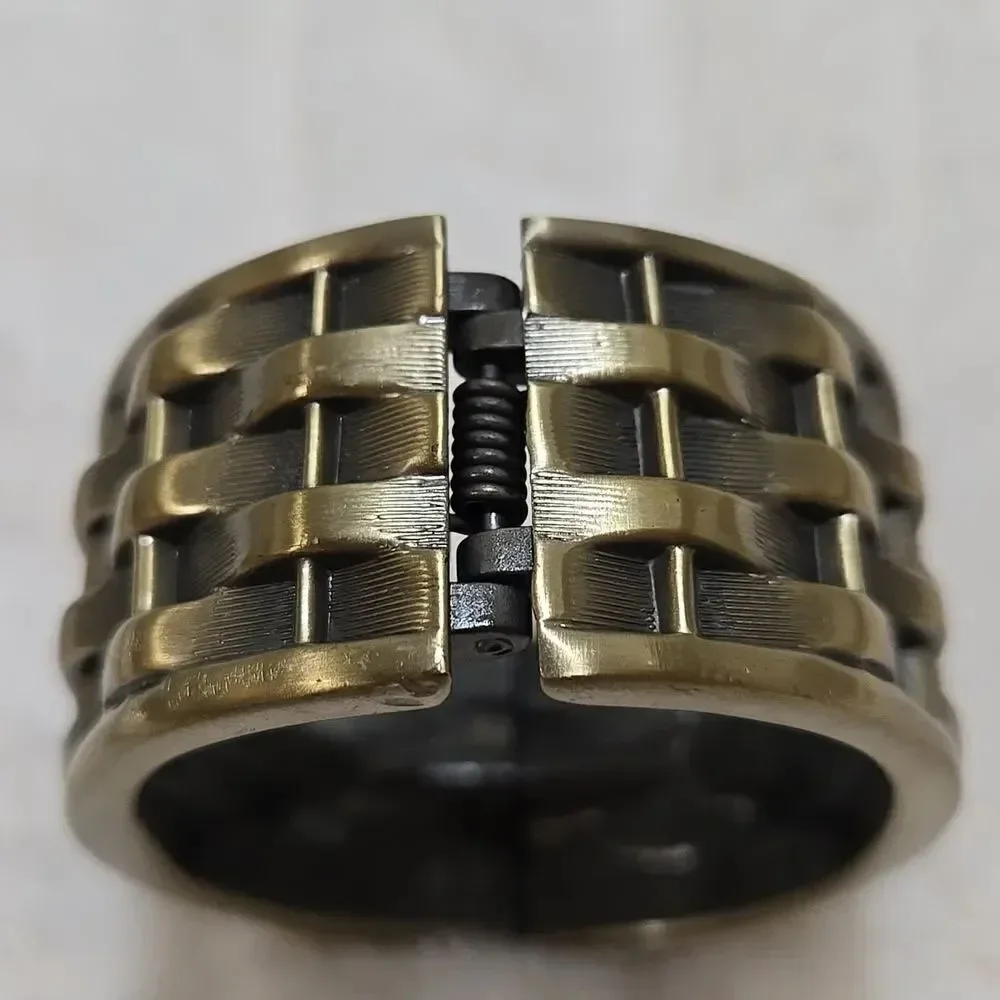 N/A bronze hinged